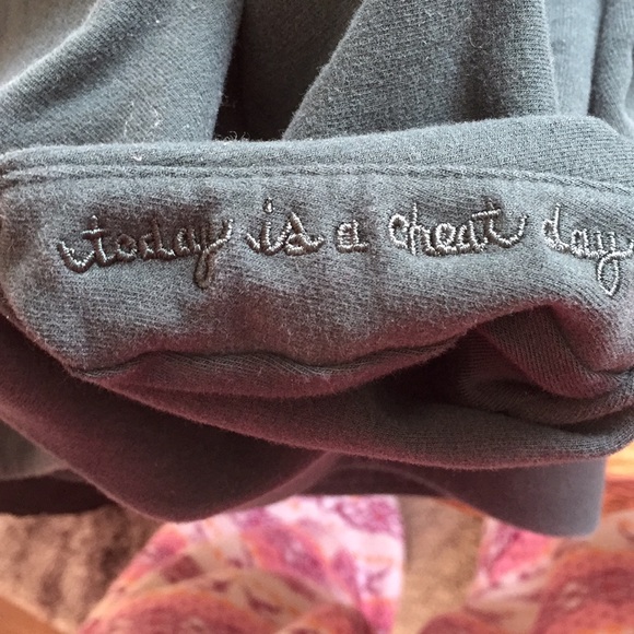 Lululemon pullover - Picture 8 of 8